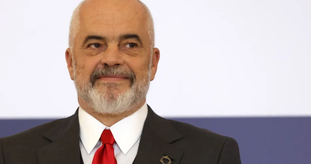Edi Rama planira formiranje religijske države u Tirani po uzoru na Vatikan