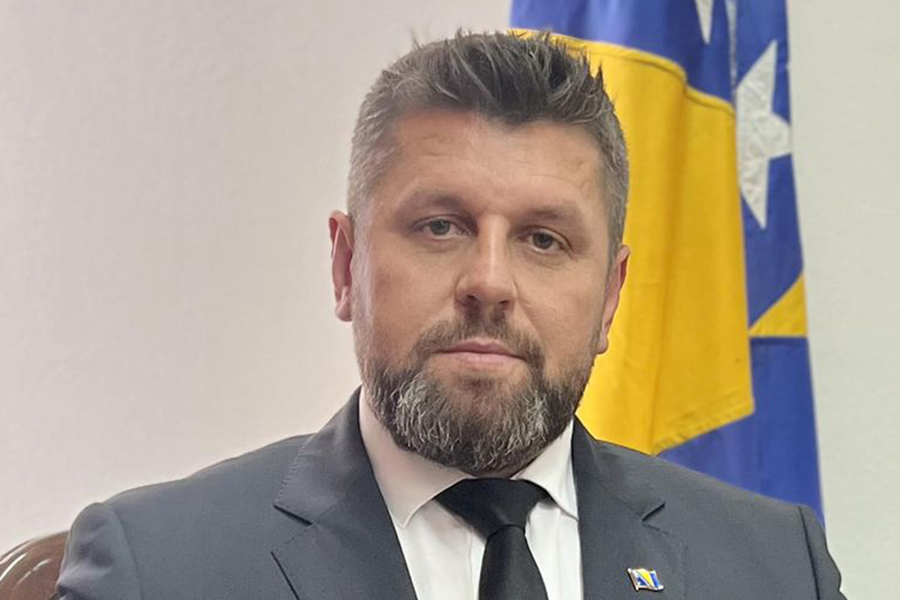 ĆAMIL DURAKOVIĆ PALI ALARM: Ako nemate petlju – odlazite
