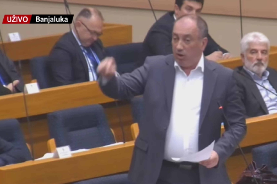 CRNADAK ZALEDIO SVE U NSRS: “Vodite nas u nesreću, svi su protiv nas…!”