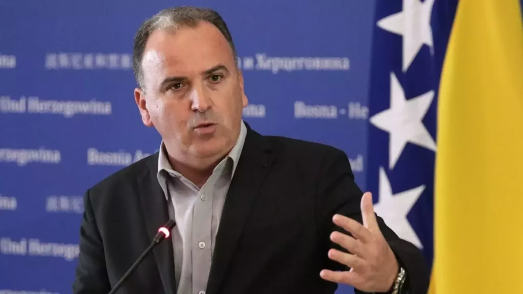 Dženan Đonlagić: Dodikova secesionistička politika je dobila ‘crveni karton’ i u EP-u