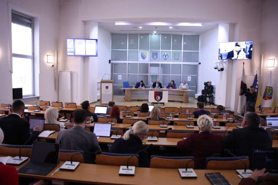 I TO SMO DOČEKALI: Smjena ministra jednoglasno!