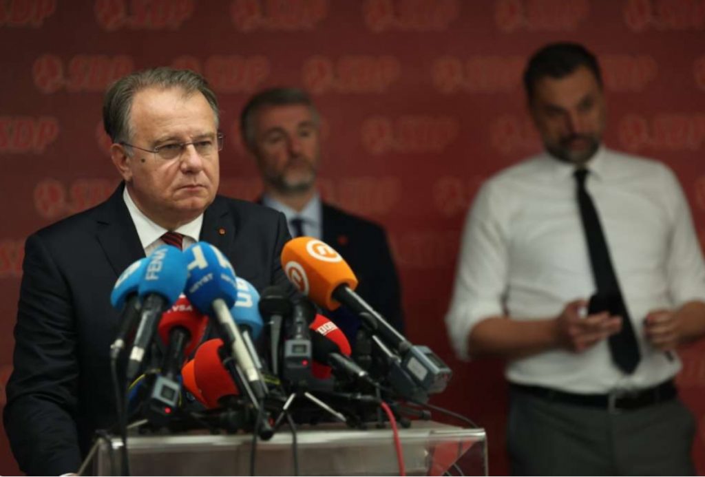 LJULJA SE VLADAJUĆA KOALICIJA: Posljednji poziv Draganu Čoviću