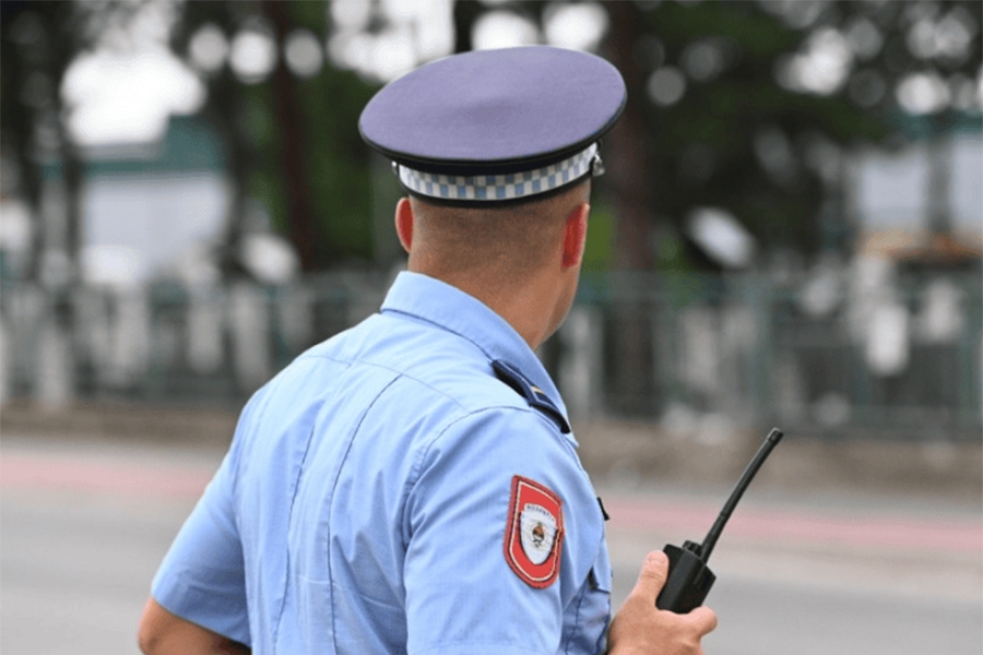 CURE DETALJI DRAME U REPUBLICI SRPSKOJ: Maloljetnik napao policajca i nanio mu tjelesne povrede… CURE DETALJI DRAME U REPUBLICI SRPSKOJ: Maloljetnik napao policajca i nanio mu tjelesne povrede...