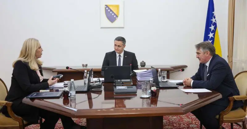 BURNO U SARAJEVU: Članovi Predsjedništva BiH podnose apelaciju Ustavnom sudu Bosne i Hercegovine…
