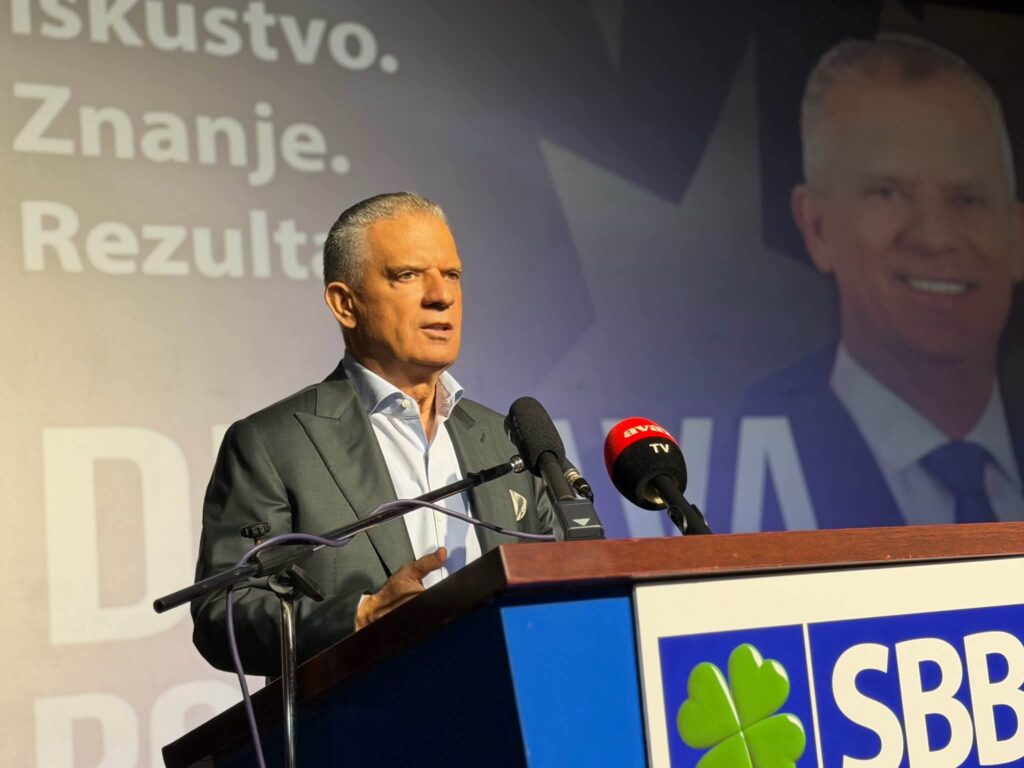 RADONČIĆ UDARIO NA BEĆIROVIĆA: „Ostat će glava u fioci…“