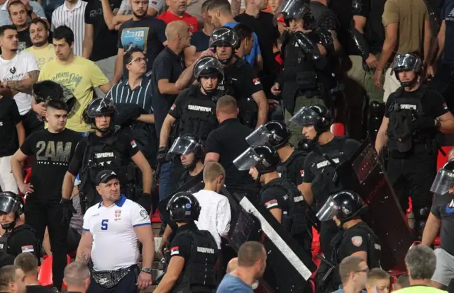 Haos u Srbiji: Incidenti na sve strane sve gore i gore, pogledajte šta se dešava!